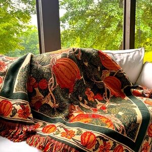 Autumn Harvest Tapestry Throw Blanket/never used